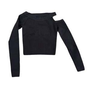 h:ours Long Sleeve Top in Black, Size XS